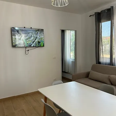Adriatic Dream 2 Apartment Golem (Tirana)